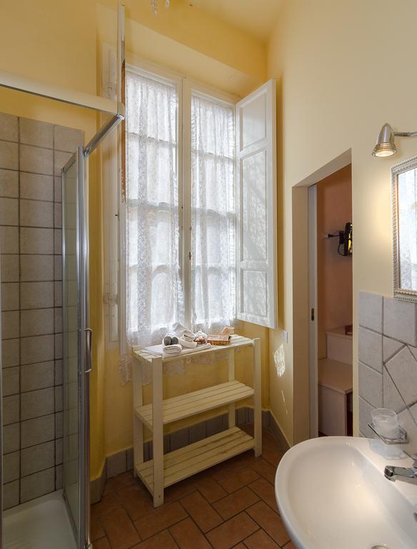 Hotel Galileo Пиза Екстериор снимка