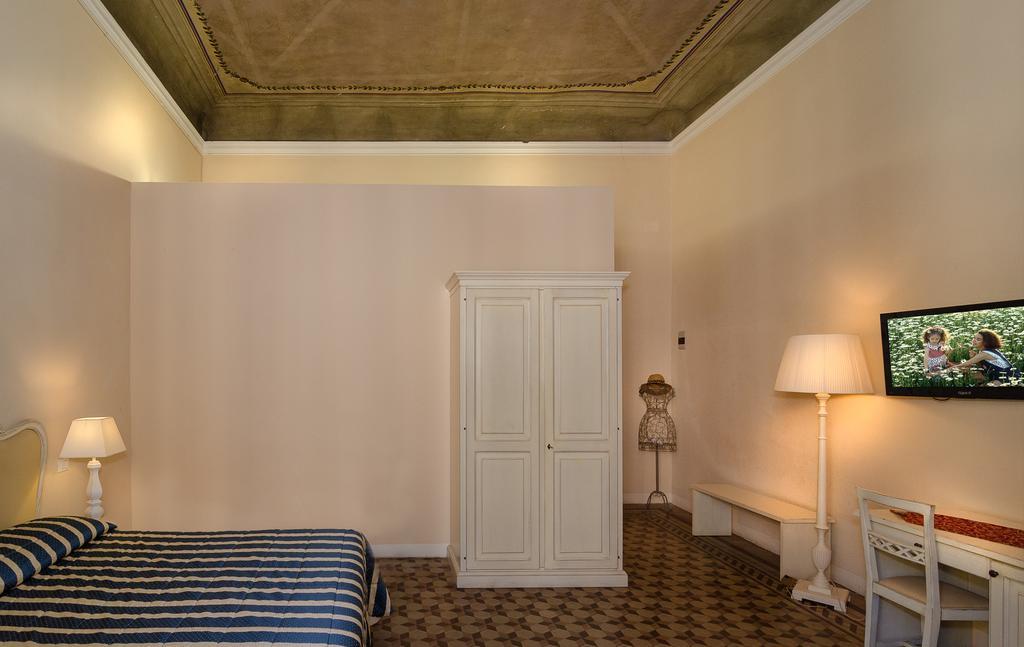 Hotel Galileo Пиза Екстериор снимка