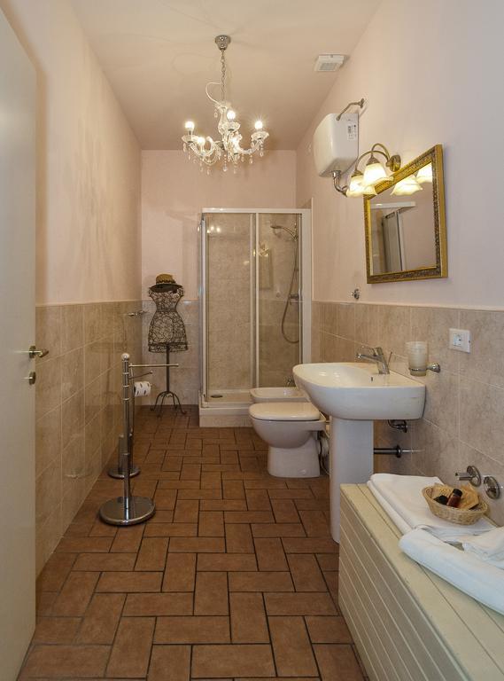 Hotel Galileo Пиза Екстериор снимка